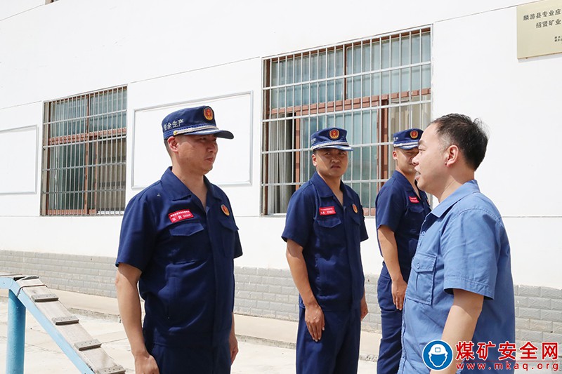 【八一慰問】柏玉松到救護(hù)中隊(duì)開展八一慰問